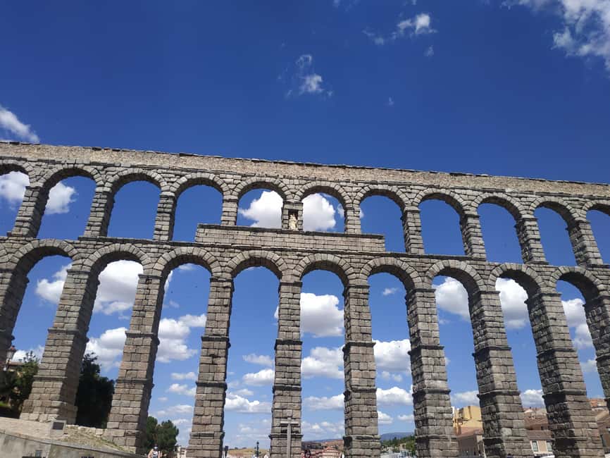 imagen n.º 3 de Segovia: Visita guiada a pie con entrada a la Catedral y el Alcázar actividad en Segovia, subida por el proveedor