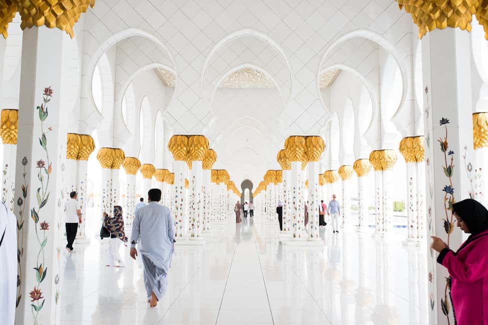 imagem n.3 de De Dubai: excursão de um dia a Abu Dhabi com almoço opcional atividade em Abu Dhabi, carregada pelo fornecedor