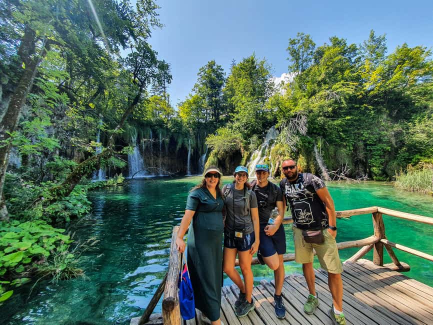 afbeelding n.11 van Vanuit Zagreb: Dagtrip Plitvice & Rastoke met gids en ticket activiteit in Slunj, geüpload door aanbieder