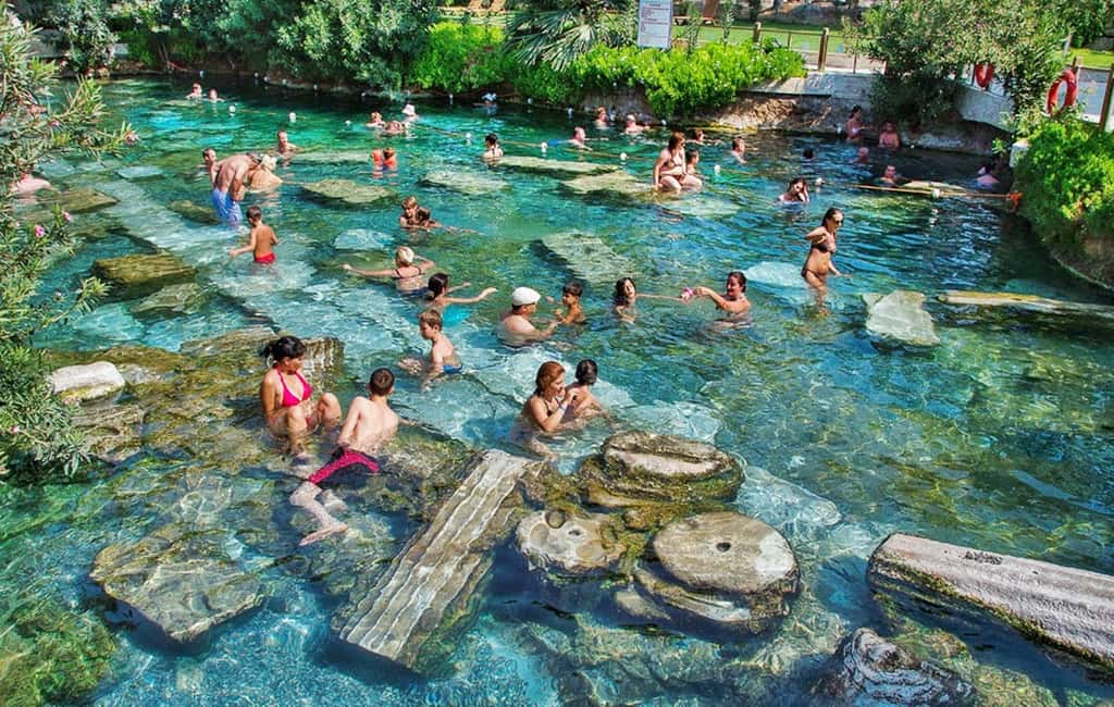 bild nr.9 av Från Kusadasi och Selcuk: Pamukkale och Hiearapolis Tour aktivitet i Pamukkale, uppladdad av arrangören