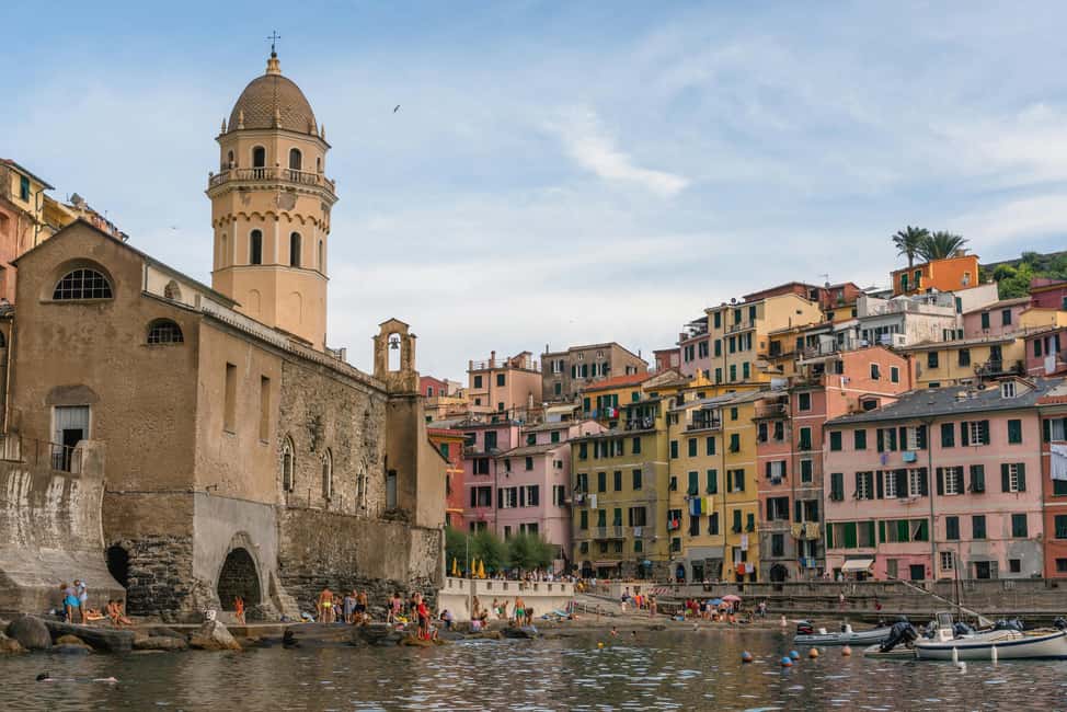 Immagine nº 16 di La Spezia: tour in barca delle Cinque Terre con cibo e bevande attività a Levanto, caricata dal fornitore