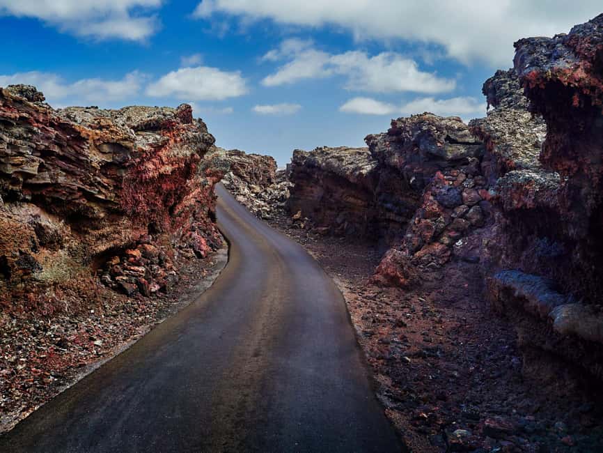 image n.7 of Lanzarote: Guided Day Trip to Timanfaya Park & Lago Verde activity in Yaiza, Lanzarote, uploaded by supplier