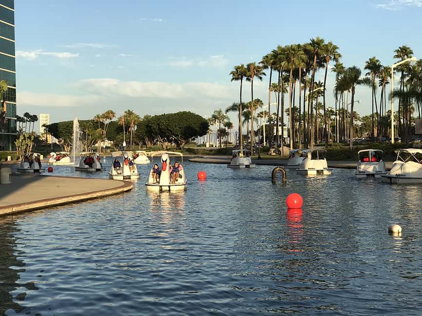 imagem n.6 de Long Beach: Aluguel de barcos Swan na Rainbow Lagoon atividade em Los Angeles, carregada pelo fornecedor