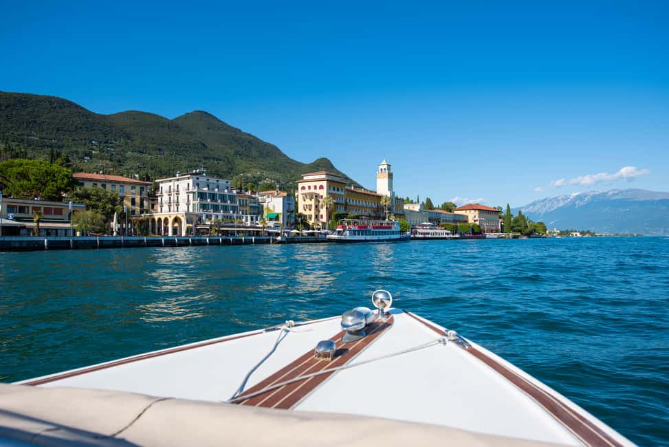 image n.9 of Sirmione: Scenic Afternoon Boat Cruise with Prosecco & Snack activity in San Felice del Benaco, uploaded by supplier