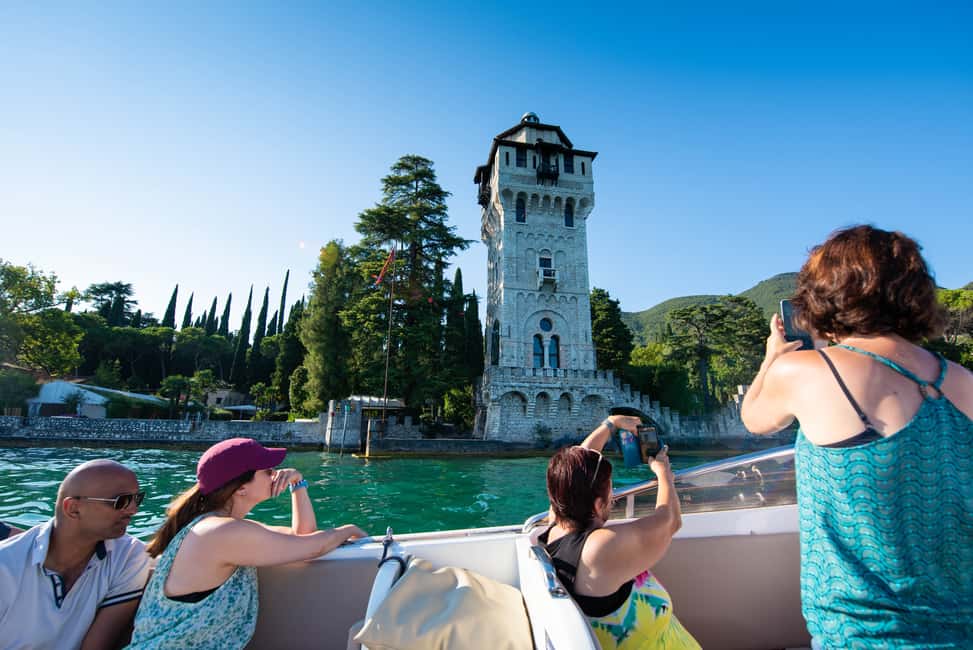 image n.17 of Sirmione: Scenic Afternoon Boat Cruise with Prosecco & Snack activity in San Felice del Benaco, uploaded by supplier