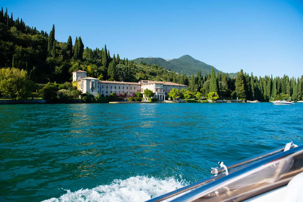 image n.26 of Sirmione: Scenic Afternoon Boat Cruise with Prosecco & Snack activity in San Felice del Benaco, uploaded by supplier