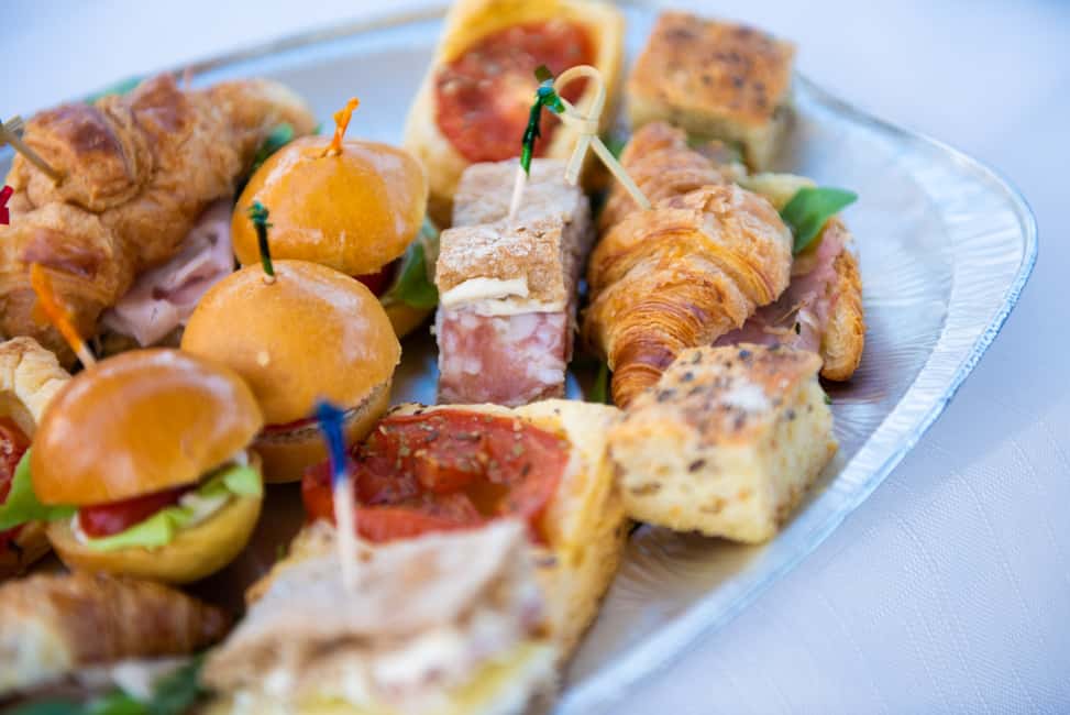 image n.27 of Sirmione: Scenic Afternoon Boat Cruise with Prosecco & Snack activity in San Felice del Benaco, uploaded by supplier