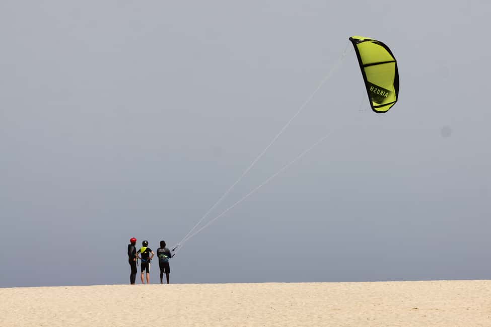 imagem n.6 de Sal: Aulas de Kitesurf atividade em Santa Maria, Cabo Verde, carregada pelo fornecedor
