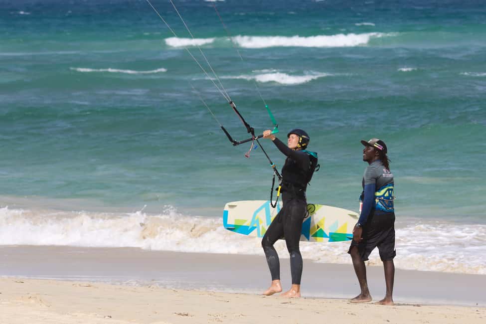 imagem n.5 de Sal: Aulas de Kitesurf atividade em Santa Maria, Cabo Verde, carregada pelo fornecedor