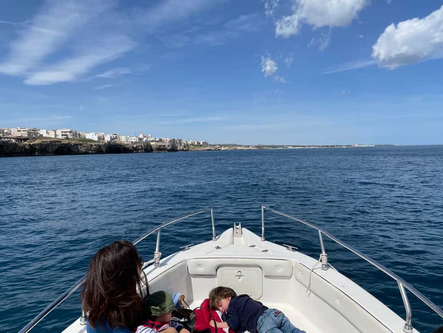 image n.15 of Polignano a Mare: Speedboat Cruise to Caves with Aperitif activity in Polignano a Mare, uploaded by supplier