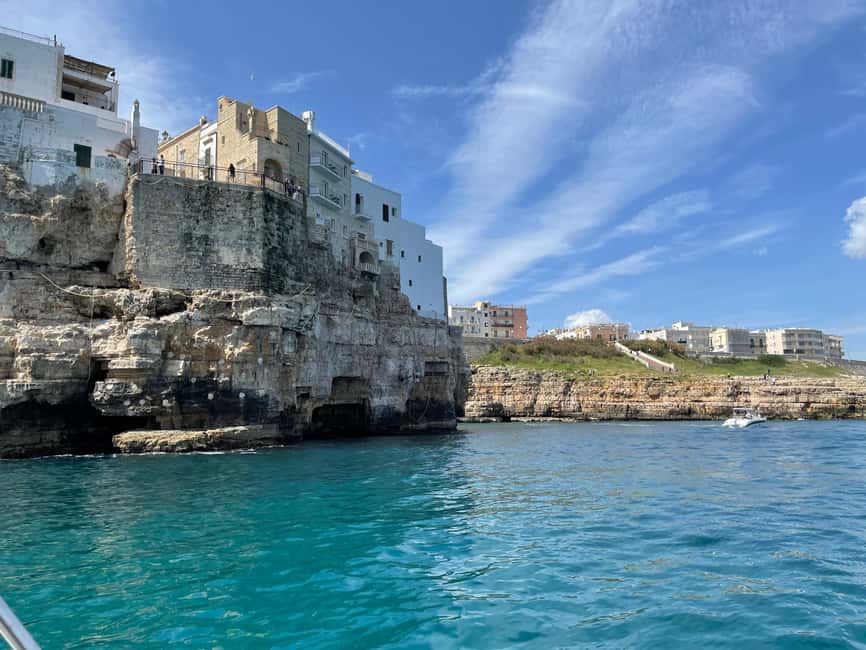 image n.8 of Polignano a Mare: Speedboat Cruise to Caves with Aperitif activity in Polignano a Mare, uploaded by supplier