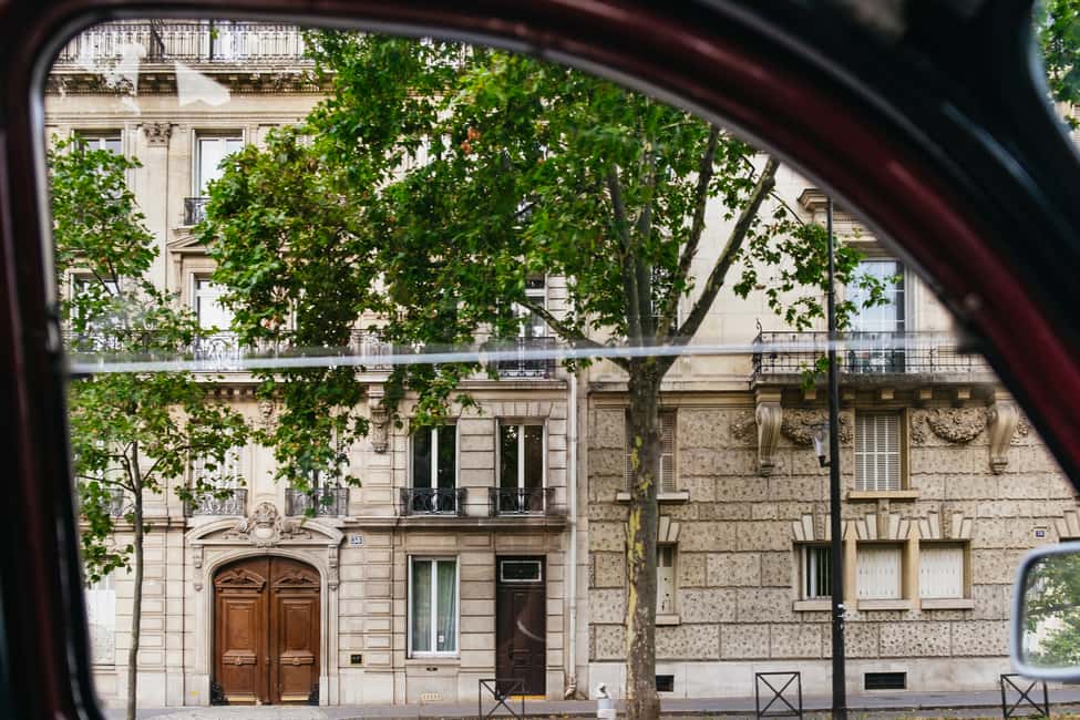 Image N°7 de Paris : 1 heure de visite de la Citroën 2CV d'époque activité à Paris, publiée par le prestataire