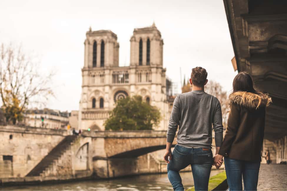 Image N°2 de Paris : visite de la ville avec billets du Louvre et cidre avec une crêpe activité à Paris, publiée par le prestataire