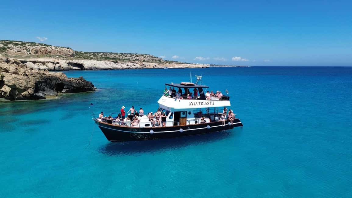 Image N°2 de Protaras : Croisière de luxe au Lagon Bleu / 3H, 2 arrêts baignade activité à Protaras, publiée par le prestataire