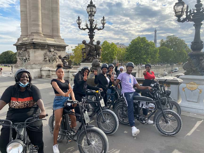 imagem n.2 de Paris: City Tour guiado de bicicleta elétrica atividade em Paris, carregada pelo fornecedor
