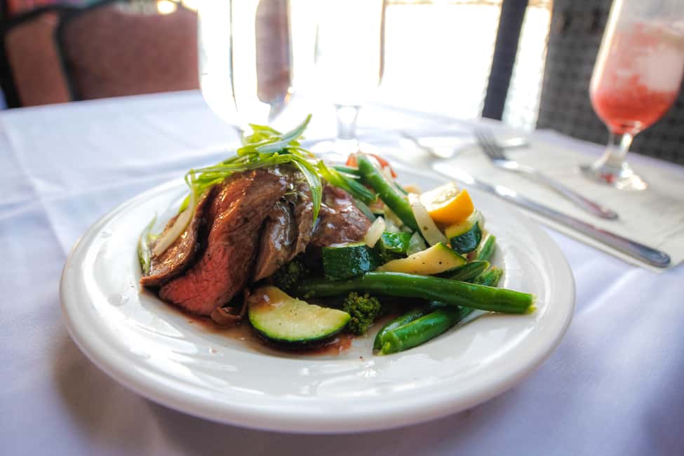 image n.9 of Portland: 2-hour Lunch Cruise on the Willamette River activity in Portland, Oregon, uploaded by supplier