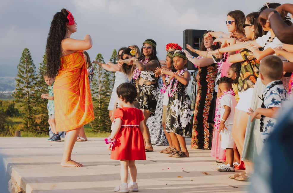 Immagine nº 8 di Oahu: Esperienza culturale Luau dei guerrieri Mauka con cena attività a Wahiawa, caricata dal fornitore