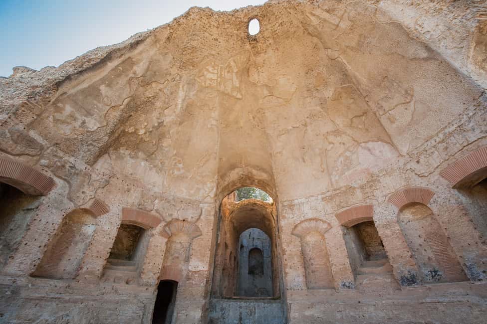 Image N°8 de Depuis Rome : Excursion d'une journée à la Villa D'Este et à la Villa Adriana avec déjeuner activité à Tivoli, Latium, publiée par le prestataire