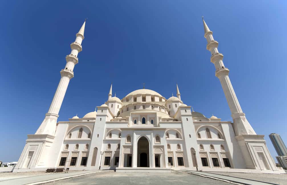 imagem n.6 de Dubai: Mesquita Sheikh Zayed, Fujairah e Khorfakkan Tour atividade em Fujairah, carregada pelo fornecedor