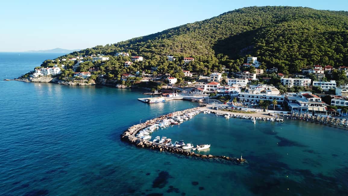 image n.2 of Athens: Island Cruise with Lunch & Hop-On Hop-Off Bus Ticket activity in Delphi, uploaded by supplier