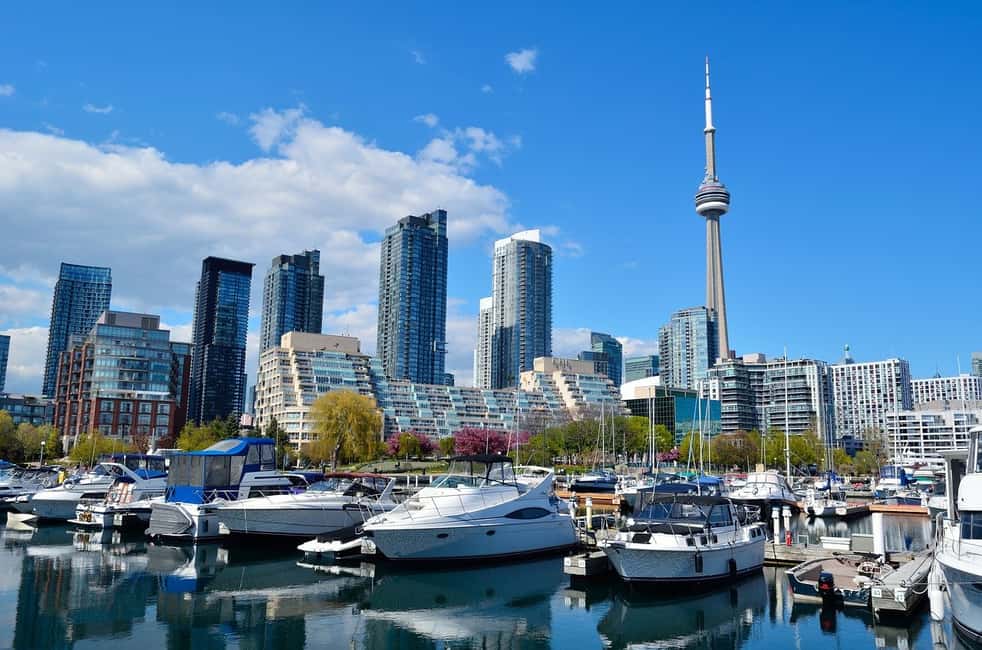 Obraz nr 3 z atrakcji Toronto: Prywatny transfer dla 1-10 pasażerów do centrum w Wodospad Niagara w Kanadzie, przesłany przez organizatora