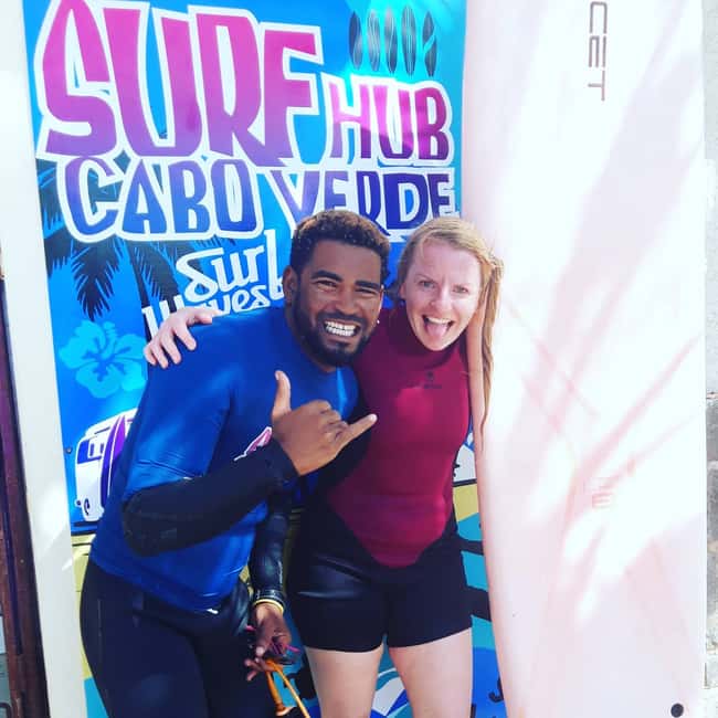 imagem n.5 de Sal: Aula de Surf atividade em Santa Maria, Cabo Verde, carregada pelo fornecedor