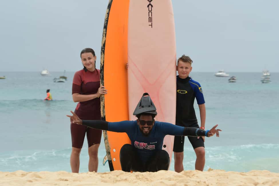 imagem n.6 de Sal: Aula de Surf atividade em Santa Maria, Cabo Verde, carregada pelo fornecedor