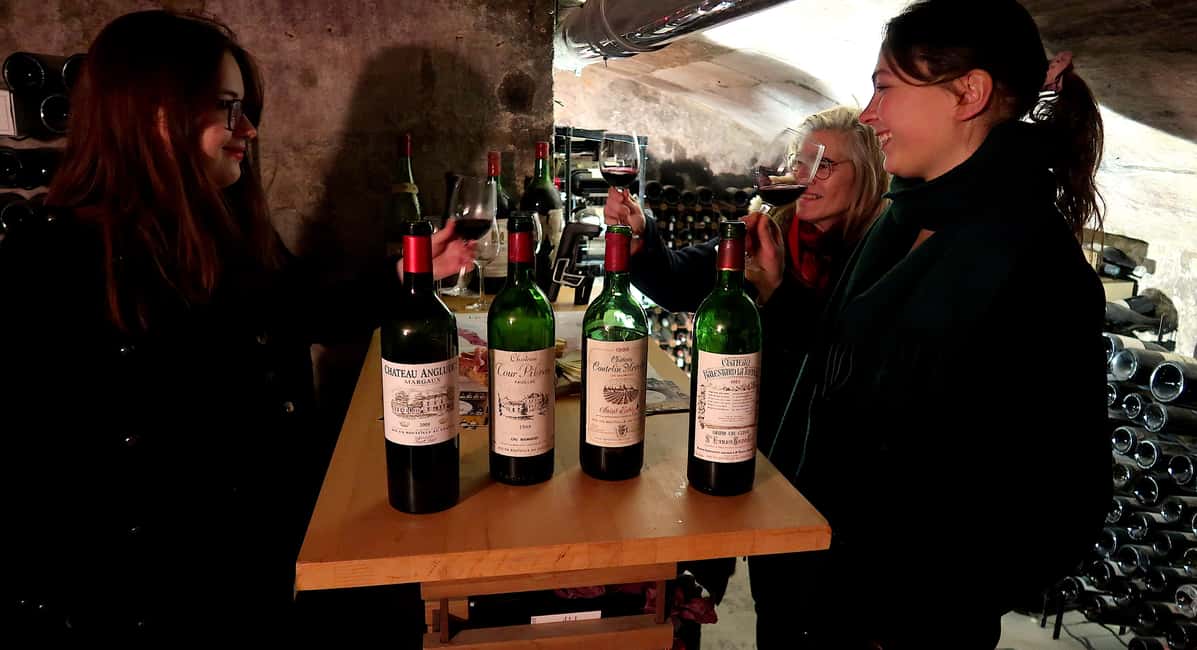 image n.1 of Bordeaux: Vintage Wine Tasting with Charcuterie Board activity in Bordeaux, uploaded by supplier