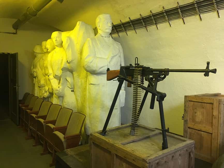 Image N°17 de Prague : Histoire du communisme et visite guidée du bunker nucléaire activité à Prague, publiée par le prestataire