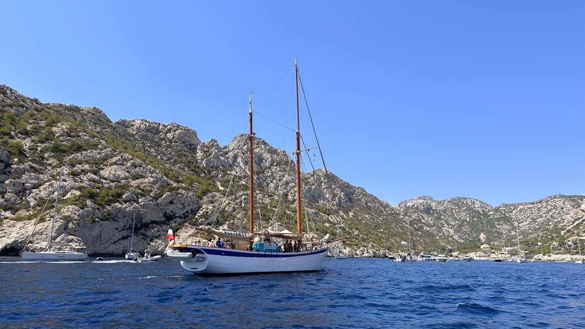 Image N°2 de Marseille : parc des Calanques en voilier avec déjeuner activité à Marseille, publiée par le prestataire
