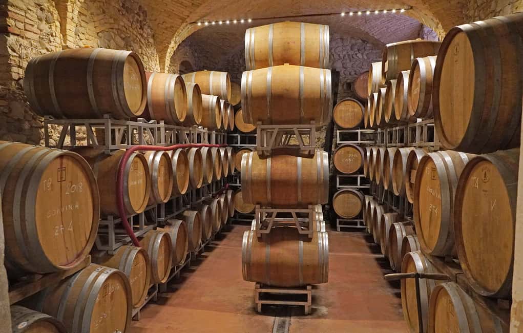 image n.3 of Lazise: Historical Center Wine Tasting Tour activity in Lombardy, uploaded by supplier