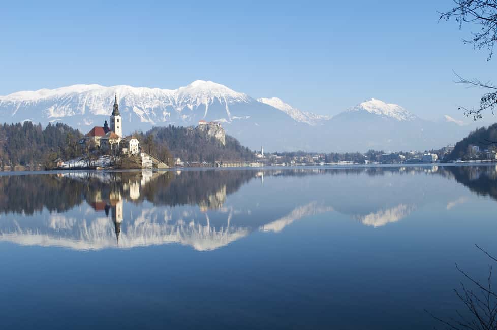 Immagine nº 1 di Da Zagabria: Grotte di Postumia, Lago di Bled, escursione a Lubiana attività a Postojna, caricata dal fornitore
