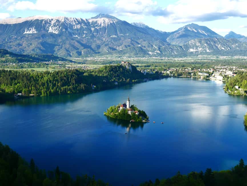 Immagine nº 4 di Da Zagabria: Grotte di Postumia, Lago di Bled, escursione a Lubiana attività a Postojna, caricata dal fornitore