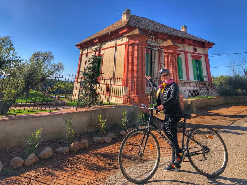 image n.9 of From Sitges: Paella Masterclass with Drink and Bike Ride activity in Vilafranca del Penedès, uploaded by supplier