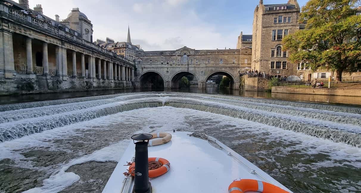 image n.3 of Bath: Sightseeing Boat Cruise with Prosecco activity in Devizes, uploaded by supplier