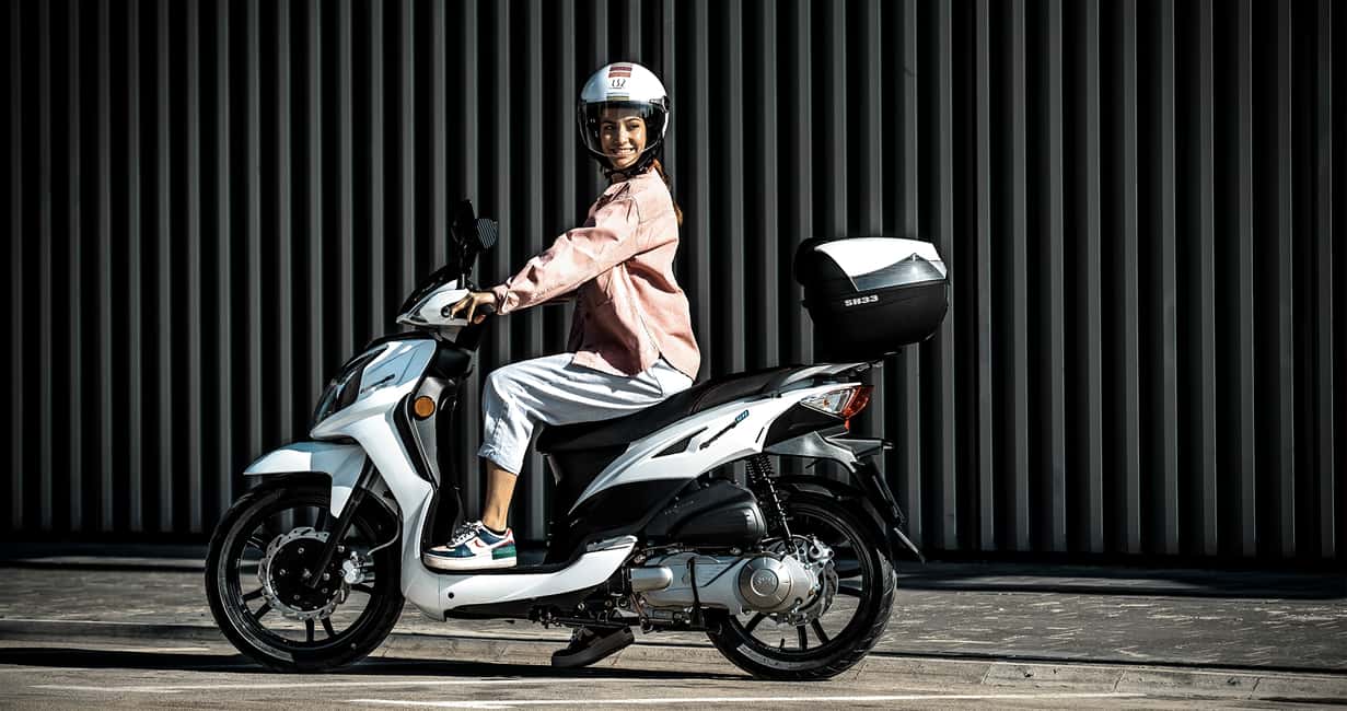 image n.13 of Maspalomas: Rent a 125 cc Scooter 2 seater in Gran Canaria activity in Maspalomas, uploaded by supplier