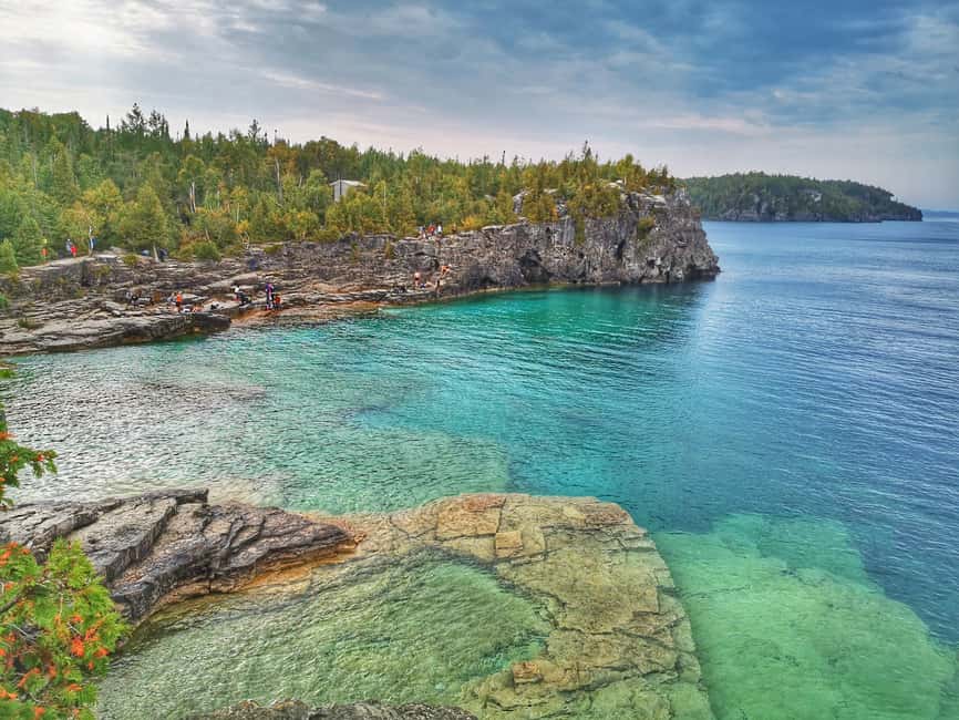 imagen n.º 2 de Desde Toronto: Excursión guiada de un día al Parque Nacional de la Península de Bruce actividad en Ontario, subida por el proveedor