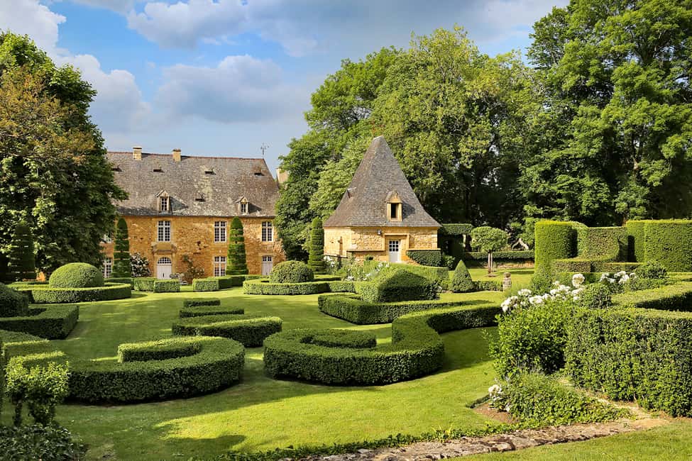 image n.6 of Salignac-Eyvigues: Gardens of Eyrignac Manor Entry Ticket activity in Nouvelle-Aquitaine, uploaded by supplier