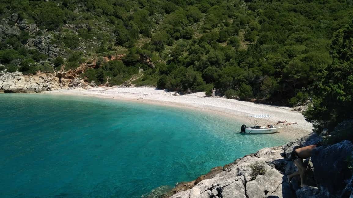 imagem n.1 de De Agia Effimia: Cruzeiro em Ítaca, praia de Gidaki e excursão a Kioni atividade em Grécia Ocidental, carregada pelo fornecedor