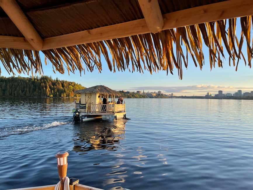 imagem n.8 de Ottawa: Cruzeiro Tiki Bar Flutuante no Rio Ottawa atividade em Província de Quebec, carregada pelo fornecedor