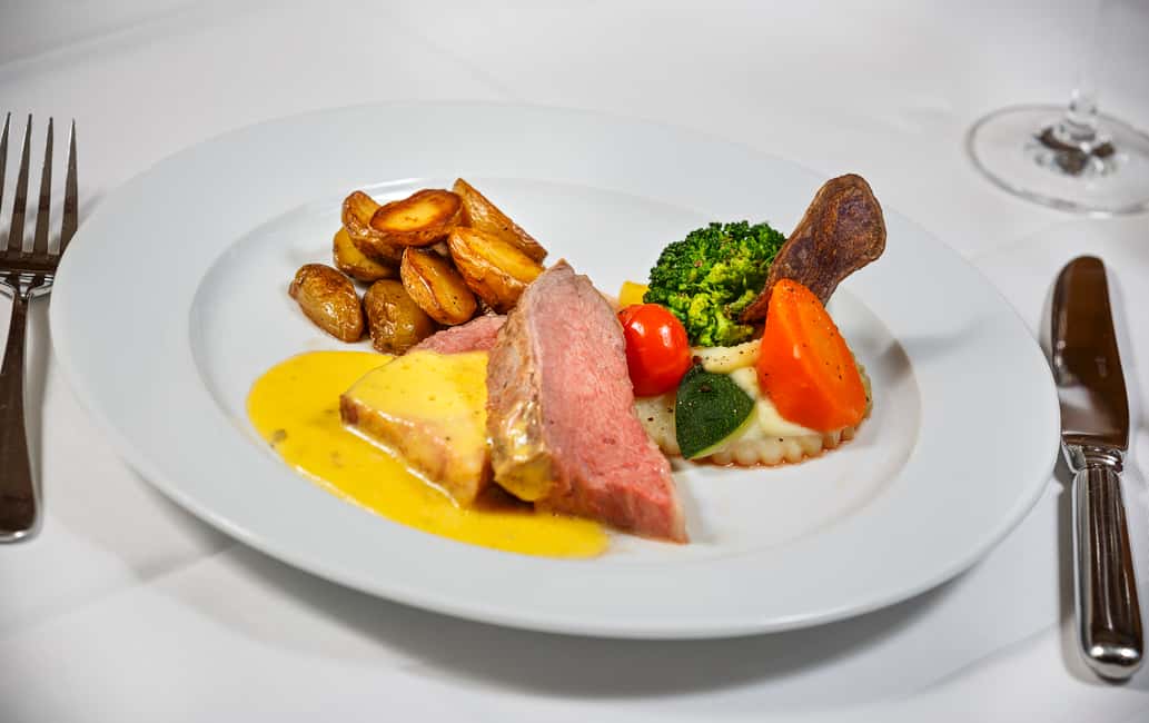 imagen n.º 7 de Lucerna Crucero en 1ª Clase por el Lago de los Cuatro Cantones con Almuerzo Gourmet actividad en Suiza, subida por el proveedor