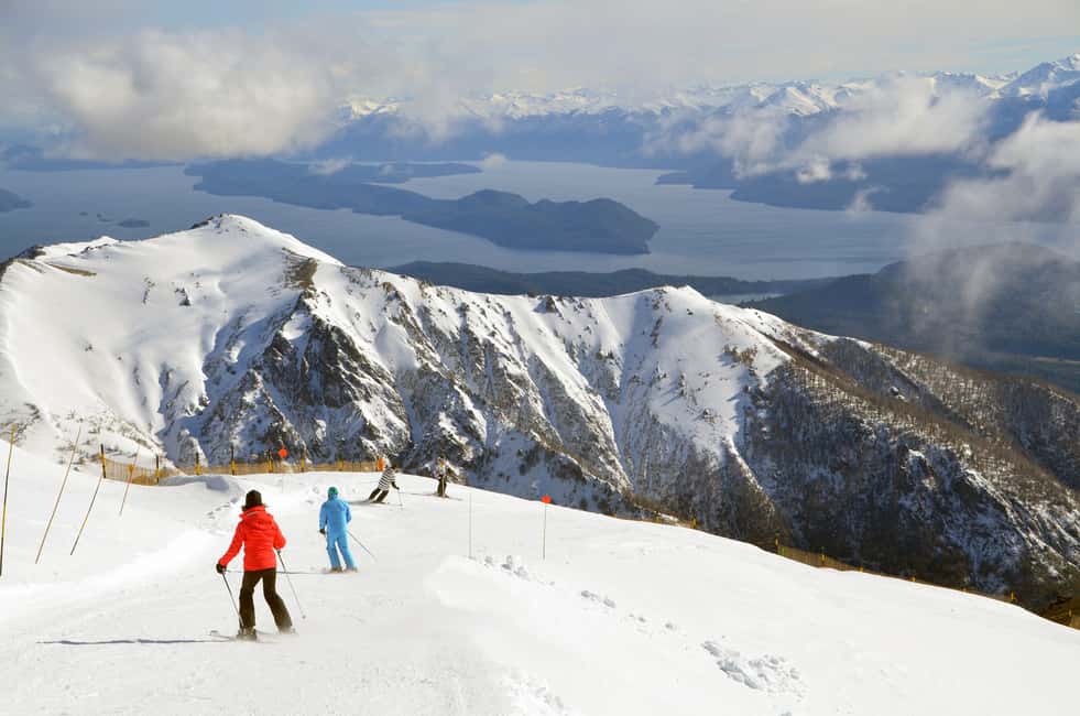 imagem n.4 de Bariloche: Excursão de 4 horas à base do Cerro Catedral atividade em Região dos Lagos, Argentina, carregada pelo fornecedor