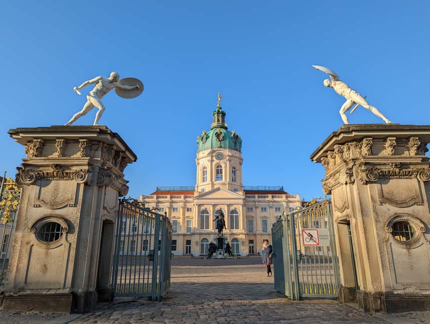 imagem n.1 de Charlottenburg: excursão a pé de 2 horas pela cidade atividade em Berlim, carregada pelo fornecedor