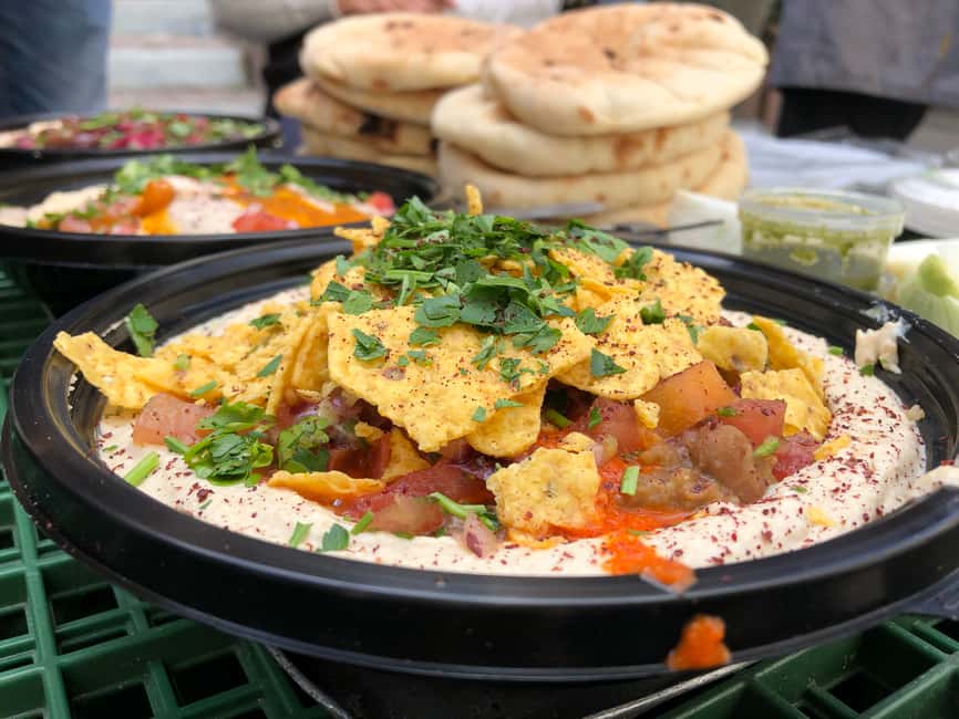 bild nr.2 av Tel Aviv: 2-timmars Carmel Market Tour på engelska med lunch aktivitet i Tel Aviv, uppladdad av arrangören