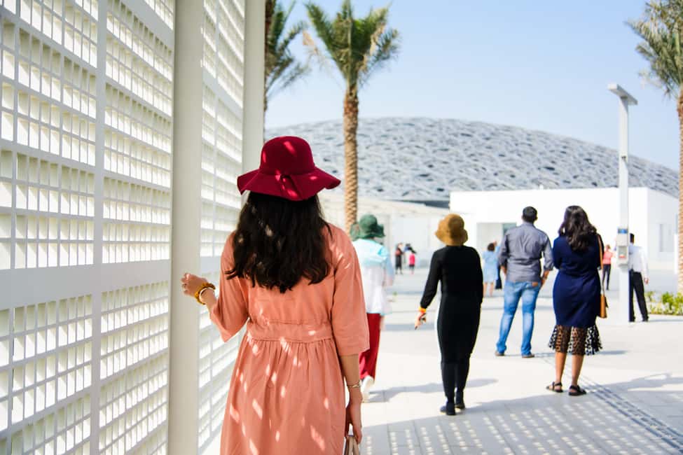 imaginea n.9 a activității Din Dubai: Marea Moschee Abu Dhabi și Muzeul Luvru, zi întreagă în Dubai, încărcată de organizator