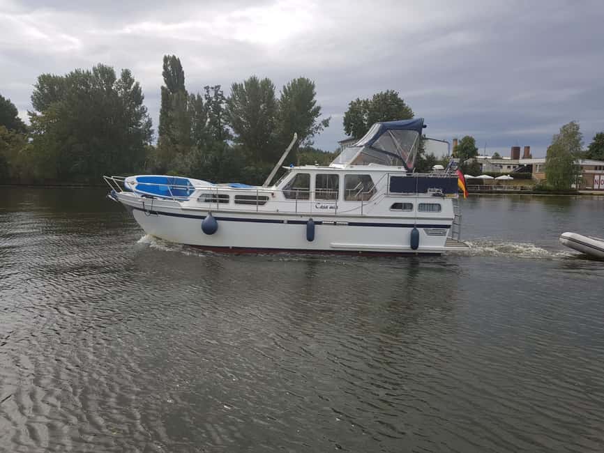 Bild Nr. 9 von 8h Private Wannsee- und Werder-Yachtfahrt Aktivität in Berlin, hochgeladen vom Anbieter