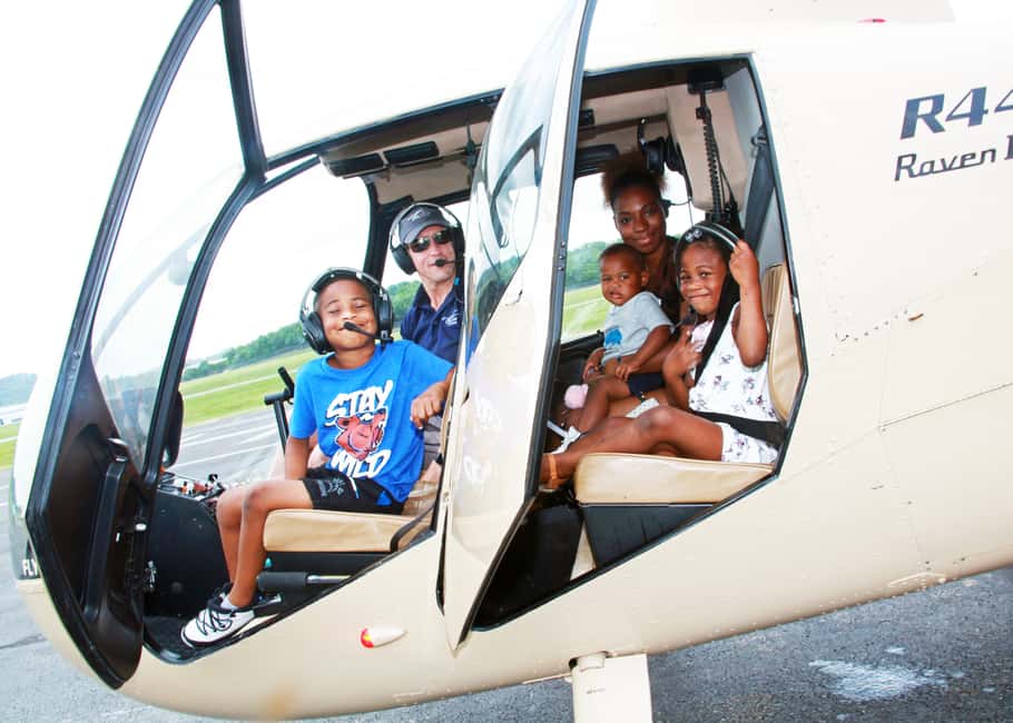 image n.4 of Nashville: Downtown Helicopter Tour activity in Nashville, uploaded by supplier
