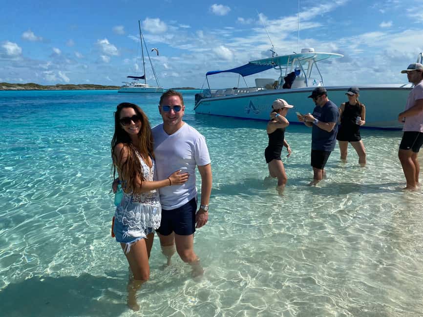 Image N°7 de De Nassau: excursion en bateau à moteur Exuma et Pig Beach avec déjeuner activité à Nassau, Bahamas, publiée par le prestataire