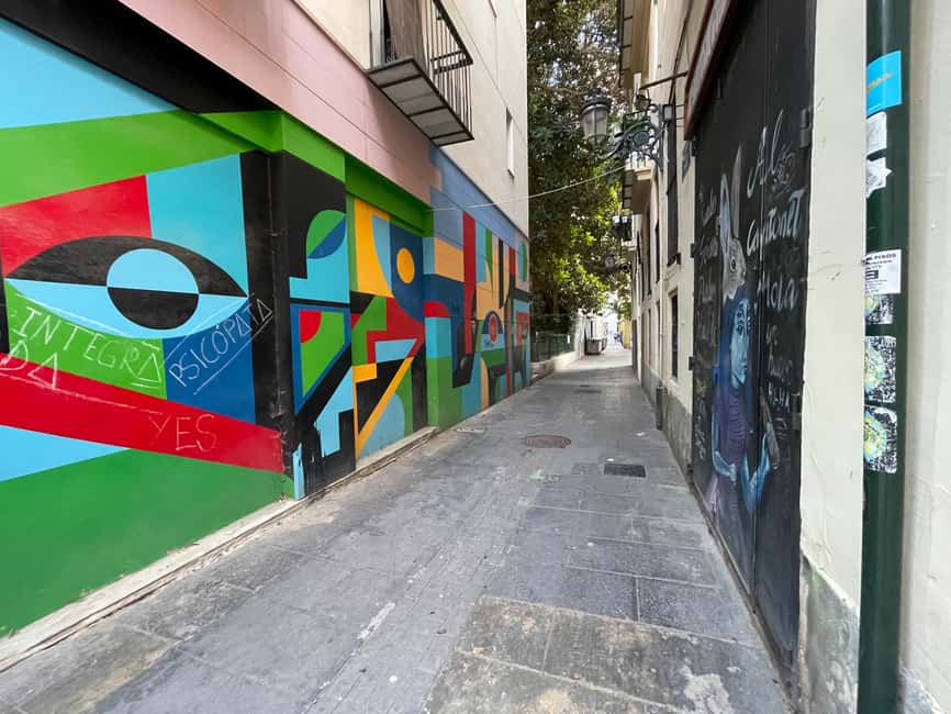 image n.5 of Valencia: Street Art Tour on Bicycle, E-Bike or E-Step activity in Valencia, uploaded by supplier