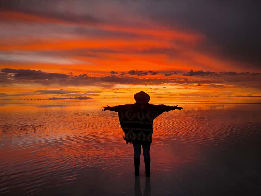 image n.6 of From Uyuni: Red Lagoon & Uyuni Salt Flats 3-Day Guided Tour activity in Sur Lipez Province, uploaded by supplier